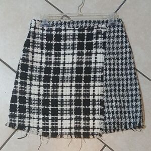 GIANNI BINNI Womens Size 16 (Girls) Black and White Plaid Wrap Mini Skirt